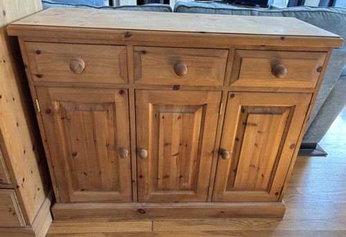 Pine dresser three drawers - dresser,,
