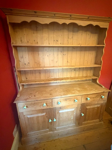 Large vintage pine welsh - large,
